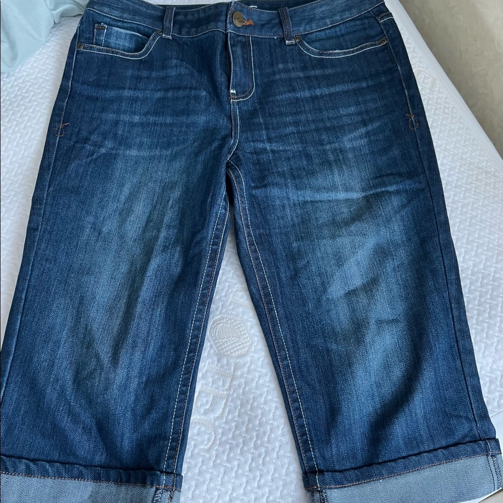 Women’s INC Capri jeans